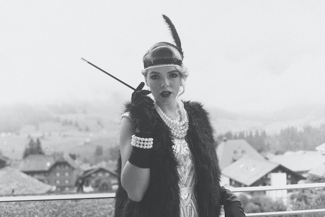A woman dressed in 1920s fashion.